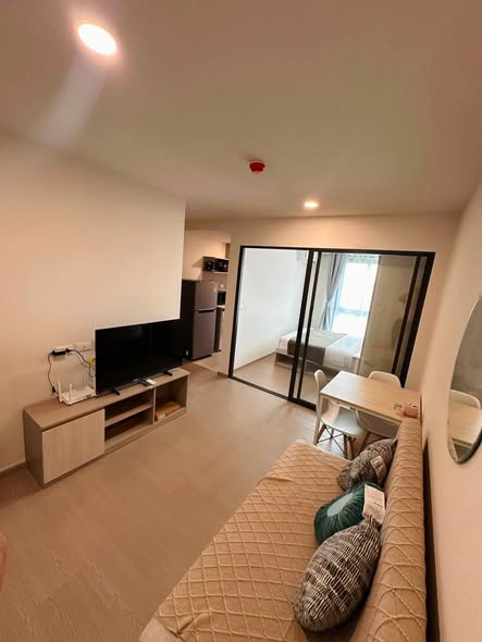 living room and room interior of กู้ดเดย์ สุขุมวิท 93 Good Day Sukhumvit 93