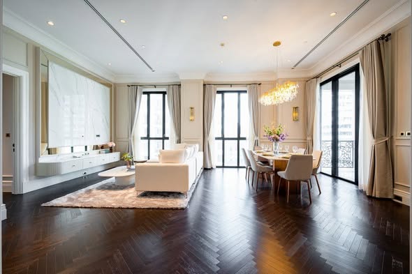 living room of 98 Wireless