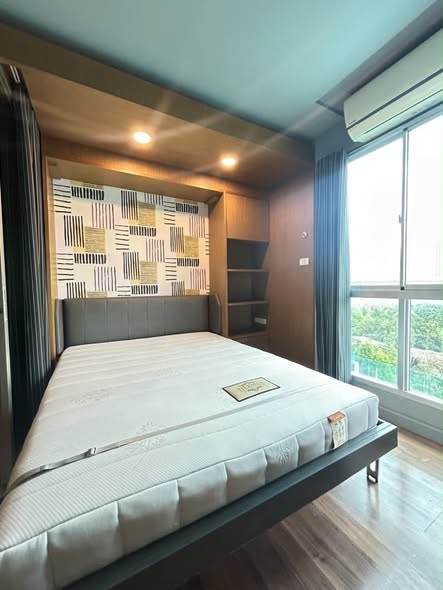 bedroom of a space ME Rattanathibet
