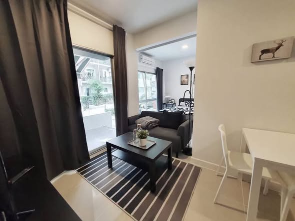 living room of A Space ME Sukhumvit 77