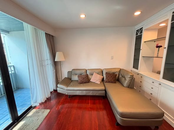 bedroom and living room of Acadamia Grand Tower