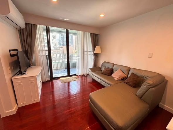 Acadamia Grand Tower