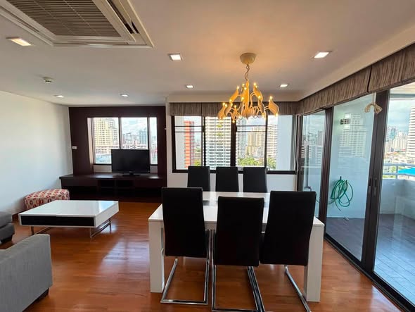 room interior of Acadamia Grand Tower