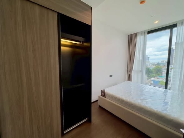 bedroom and room interior of AESTIQ Thonglor