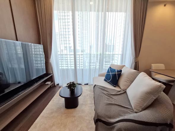 living room and bedroom of AESTIQ Thonglor