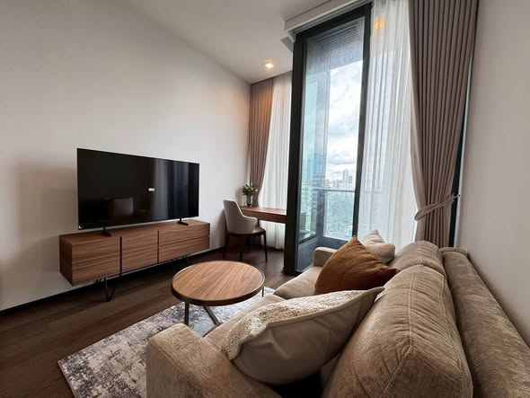 living room and bedroom of AESTIQ Thonglor
