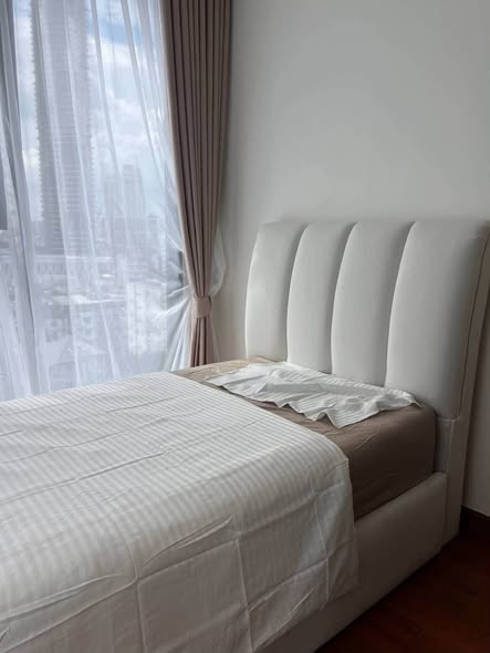 bedroom of Altitude Symphony
