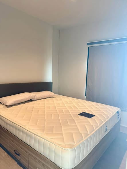 bedroom of Altitude Unicorn Sathorn