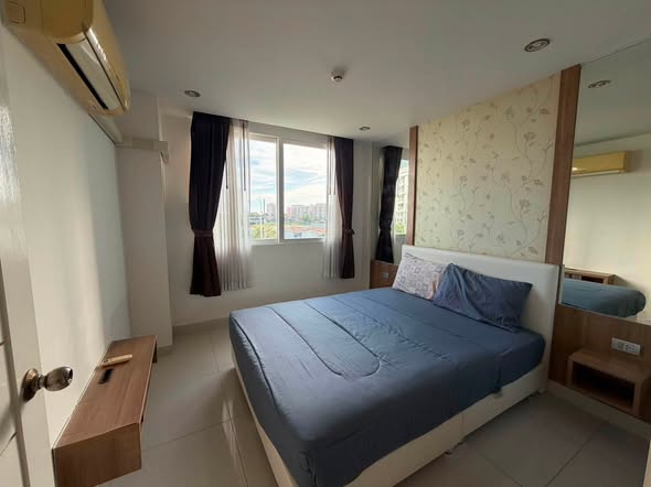 bedroom of Amazon Residence