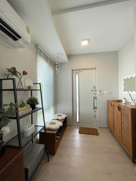 room interior and bathroom of Anya’s Place