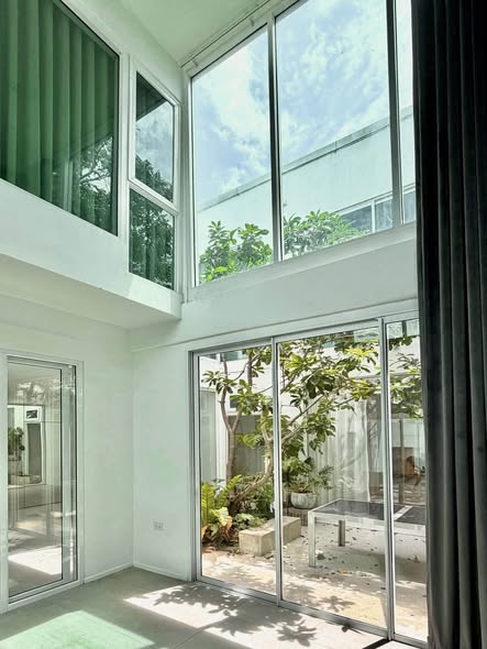 room interior of AREN