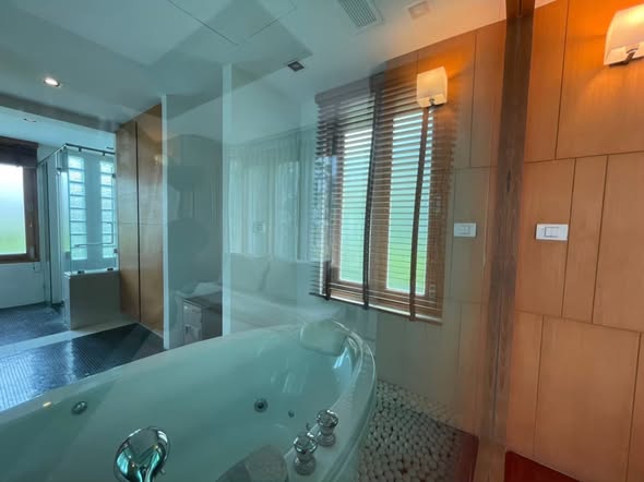 bedroom and room interior of AROM WONGAMAT