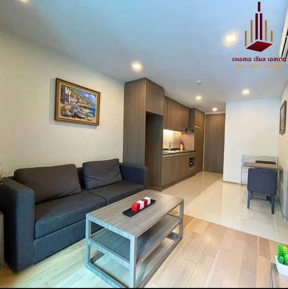 bedroom of art @ Thong Lo