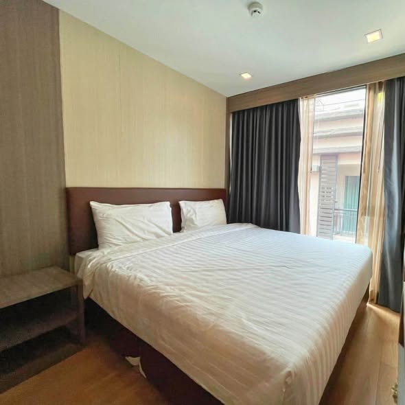 bedroom of art @ Thong Lo