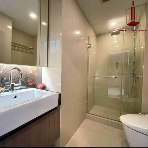 room interior and bathroom of art @ Thong Lo