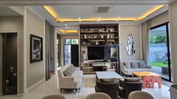 living room of อาร์เทล เอกมัย-รามอินทรา | Artale Ekkamai-Ramintra