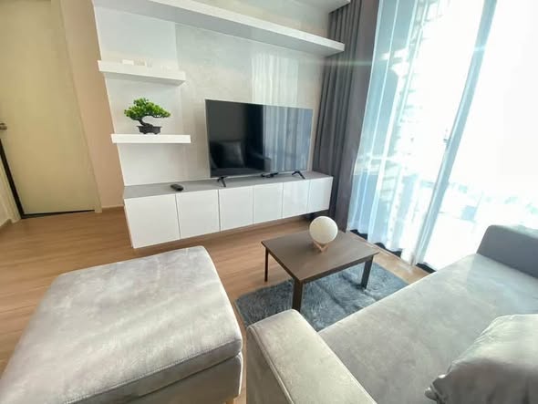 bedroom and living room of Artemis Sukhumvit 77
