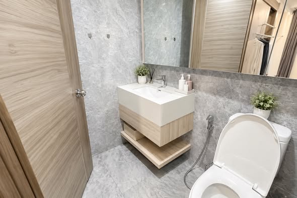 bathroom of Artisan Ratchada