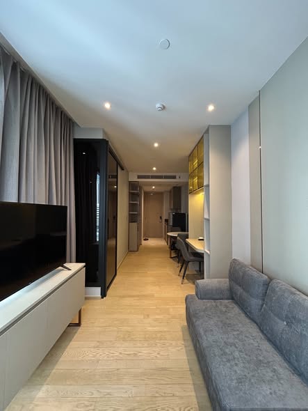 bedroom and living room of ASHTON Asoke – Rama 9