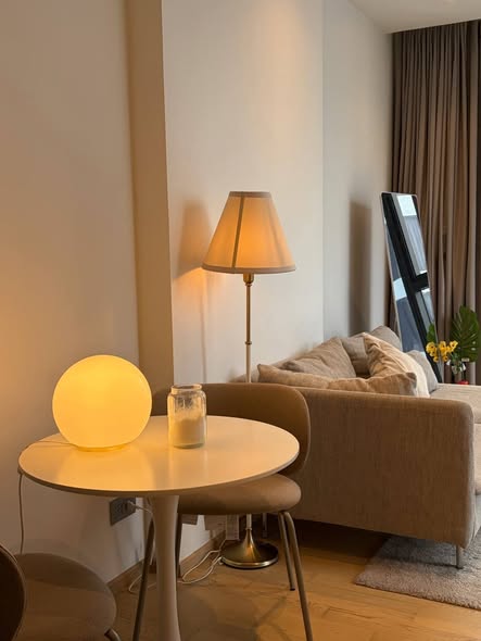 bedroom and living room of ASHTON Asoke – Rama 9