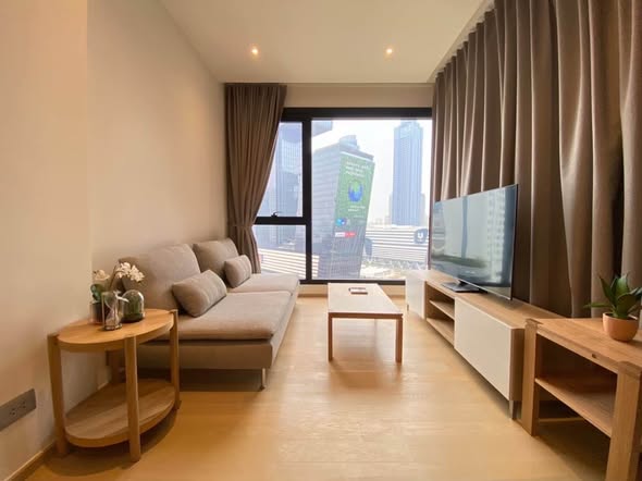 living room and bedroom of ASHTON Asoke – Rama 9
