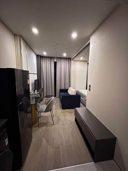bedroom of Ashton Asoke