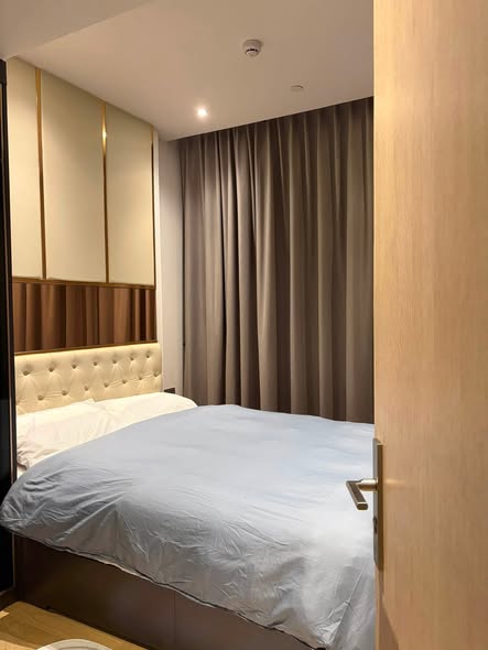 bedroom of Ashton Asoke