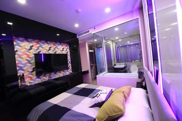 bedroom of Ashton Asoke