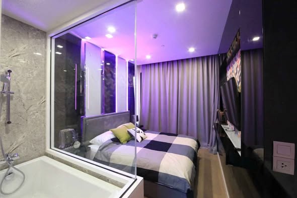 bedroom of Ashton Asoke