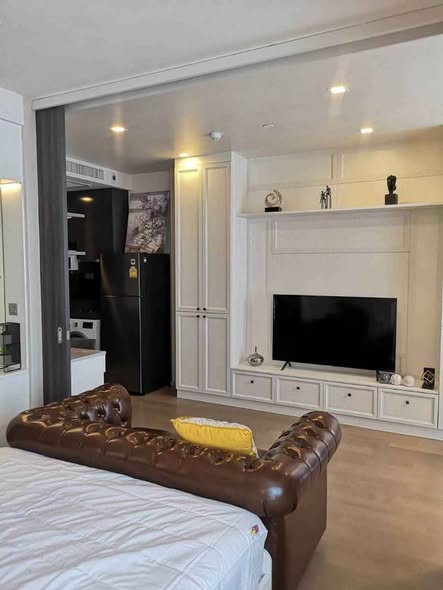 living room and bedroom of Ashton Asoke