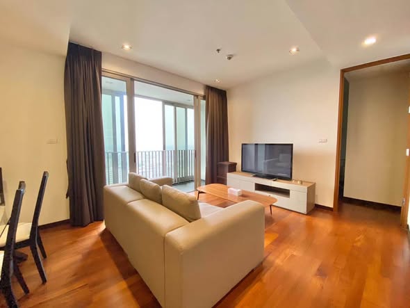 bedroom and living room of Ashton Morph 38