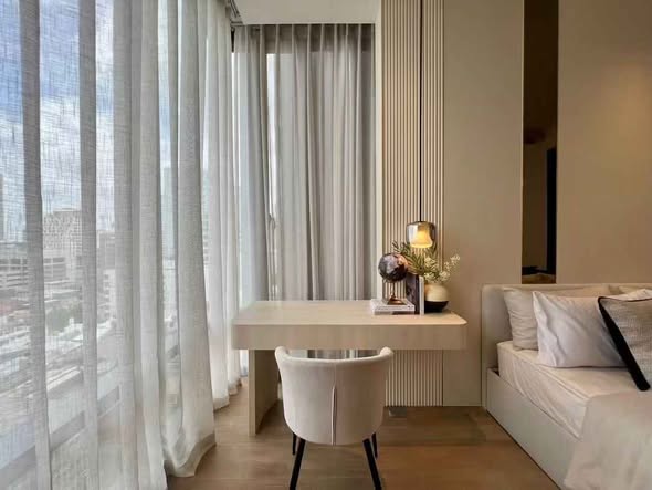 bedroom of Ashton Silom