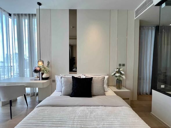bedroom of Ashton Silom