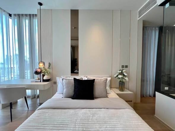 bedroom of Ashton Silom