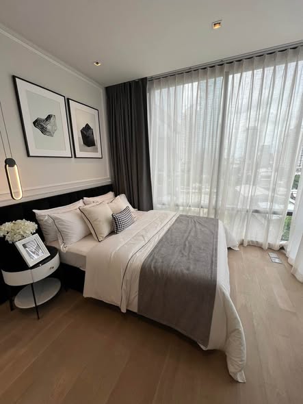 bedroom of Ashton Silom