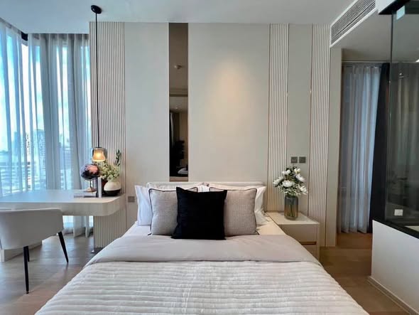bedroom of Ashton Silom