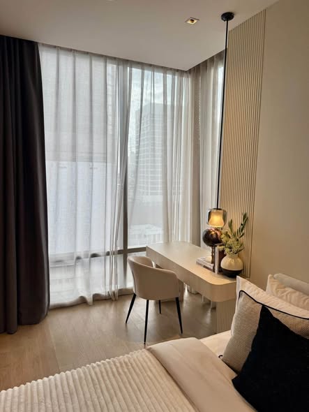 bedroom of Ashton Silom