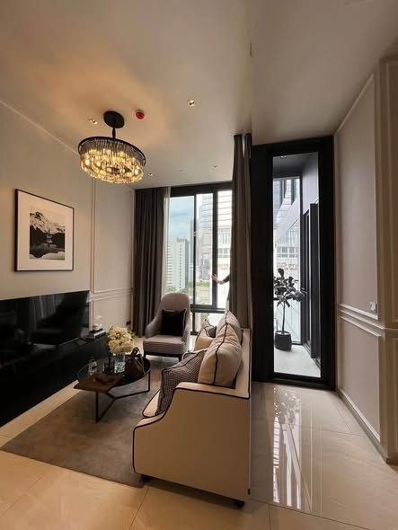 living room of Ashton Silom
