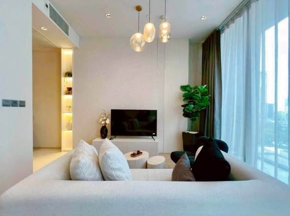 living room and bedroom of Ashton Silom