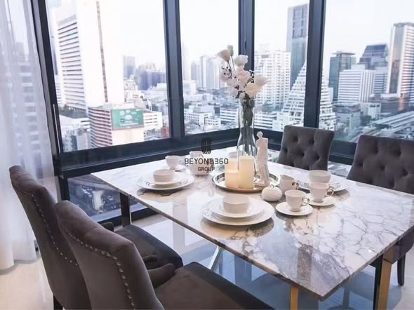 room interior of Ashton Silom