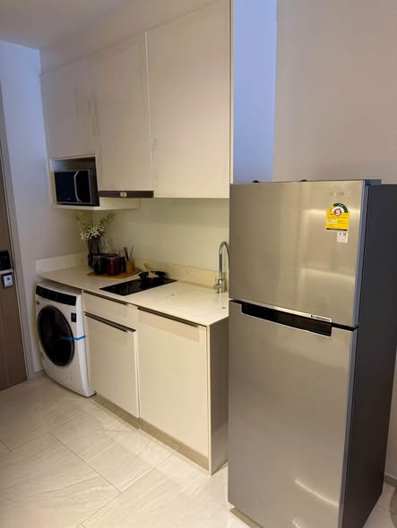 room interior and bathroom of Ashton Silom