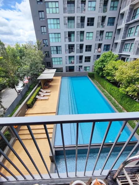 pool of Aspen Condo Lasalle