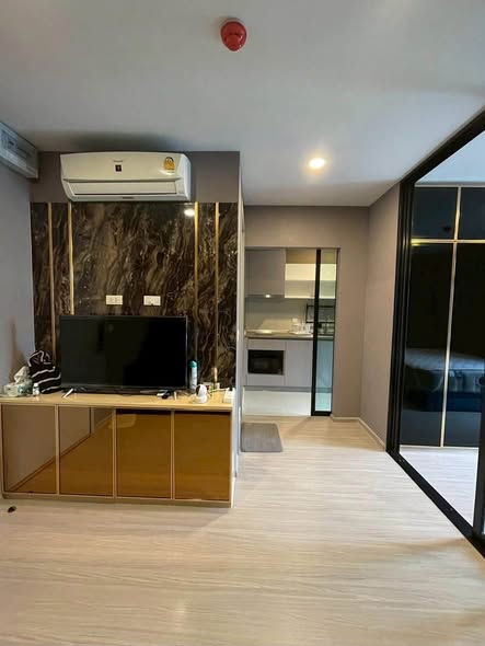 room interior of Aspire Asoke-Ratchada
