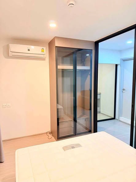 room interior of Aspire Asoke Ratchada