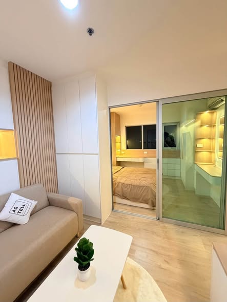 bedroom and room interior of Aspire Ngamwongwan