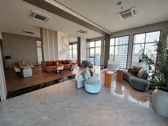 living room of Aspire Onnut Station