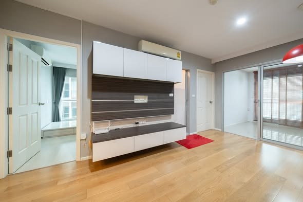 bedroom and room interior of Aspire Rama 9