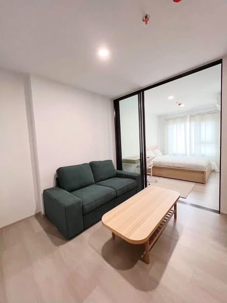 living room and bedroom and room interior of Aspire Rattanathibet Weston