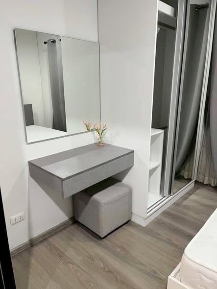bedroom and room interior and bathroom of Aspire Sathon-Taksin (Timber Zone)