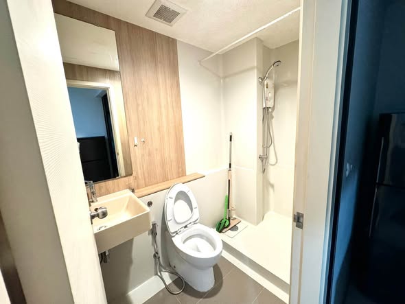 Aspire Sathon-Taksin (Timber Zone)